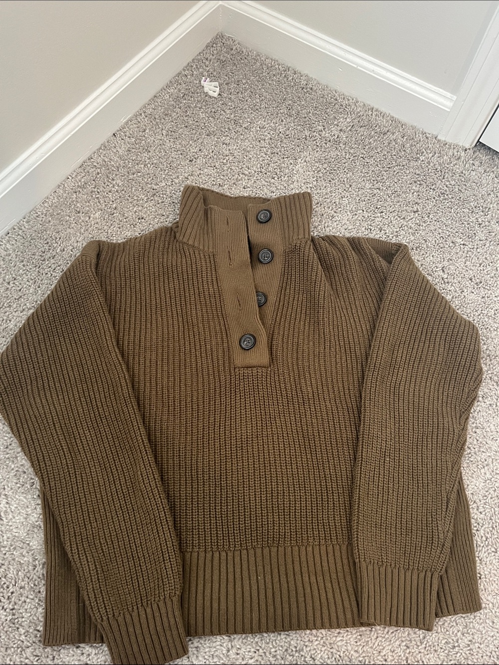 Women’s Banana Republic Button-Neck Ribbed Knit Sweater in Olive